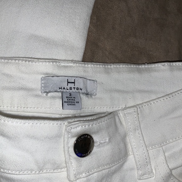 White HALSTON size 2 jeans.   Straight cut.   NWT - Picture 3 of 3